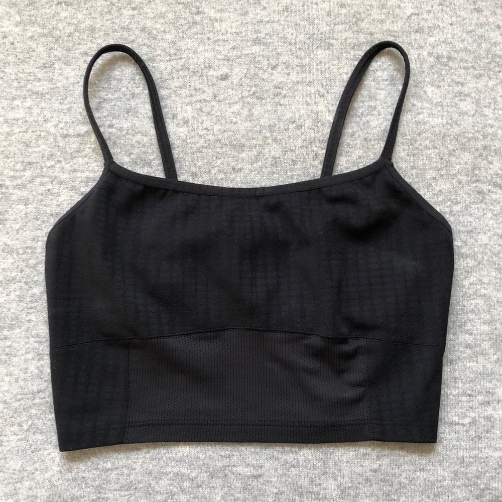 Athleta Mid-Torso Sports Bra/Crop Top - XS Black